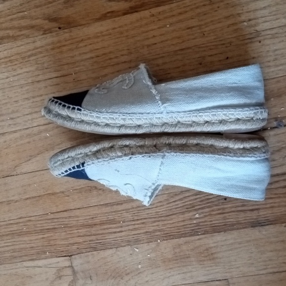 Authentic Chanel Espadrille - Picture 3 of 11